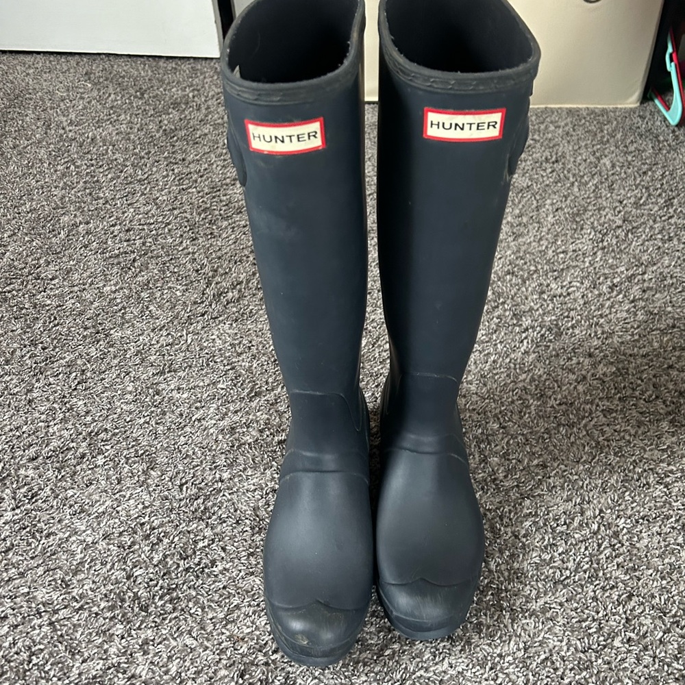 Hunter rain boots navy